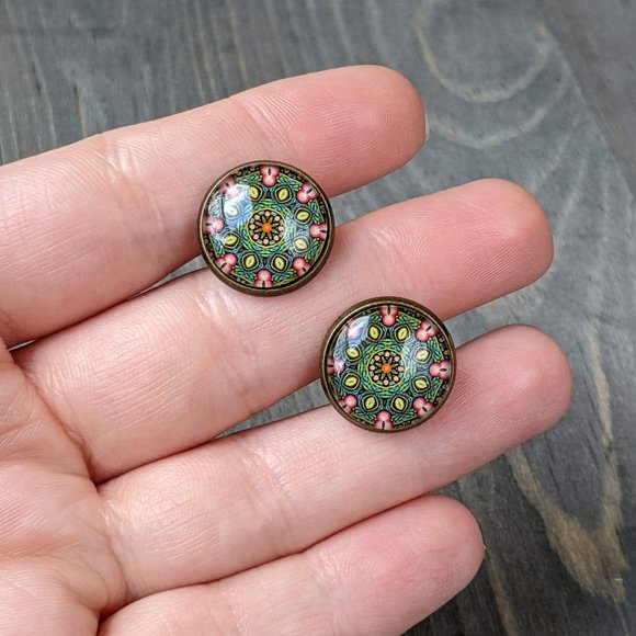 Glass Dome Cuff Links with Green Kaleidoscope Pattern, Antiqued-Bronze Plated - Picture 2 of 16